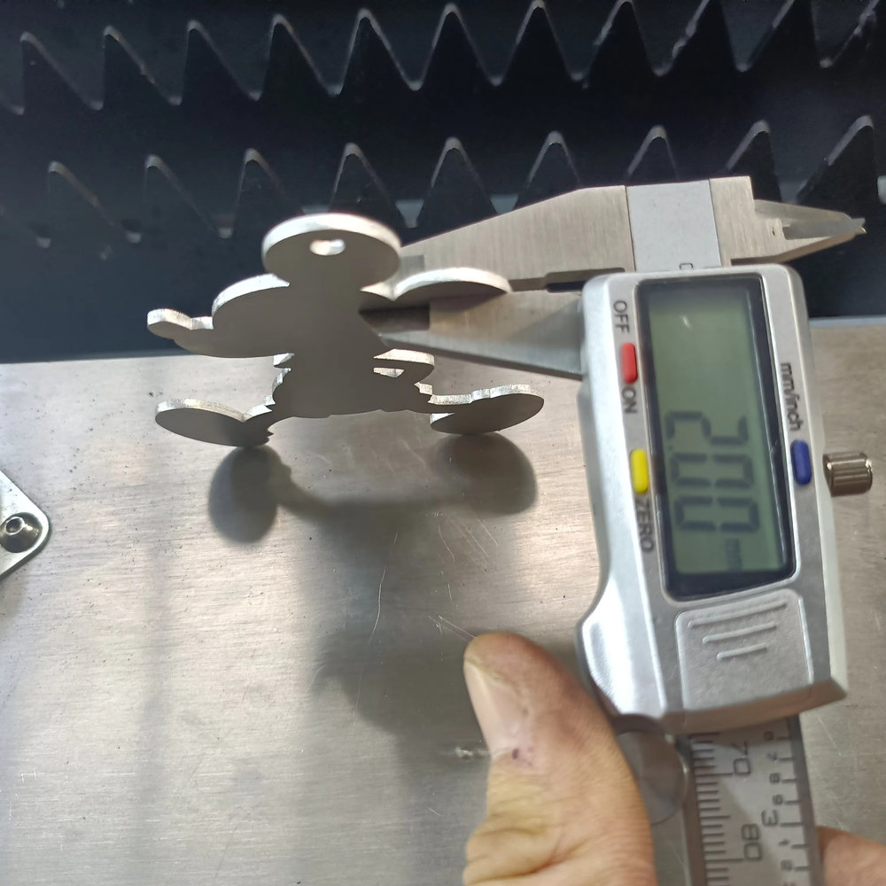 Industriequalität 1kW 1,5kW 2k – Industrial Laser Cutter For Metal Bewertung und Preis