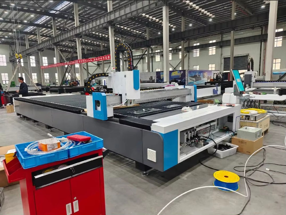 Industrielle 3000W CNC-Faserla – Industrial Laser Cutter For Metal Bewertung und Preis